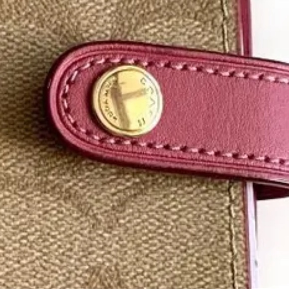 COACH✏️💕NOTEBOOK - Picture 7 of 9